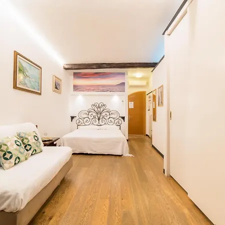 Sea View Suites - Francamaria