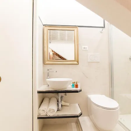 Sea View Suites - Francamaria Guest house *